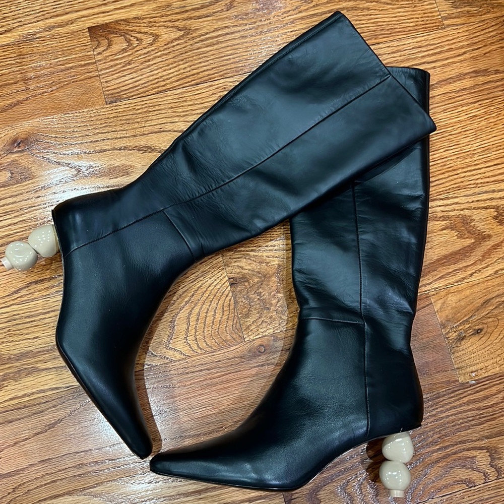 Brand New w/out box CULT GAIA knee high boot